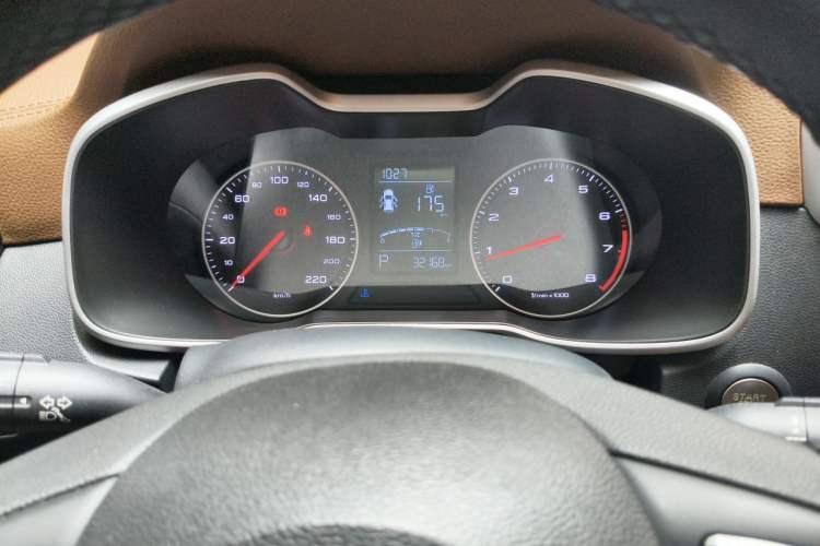 Used MG ZS 2017 1.5L Automatic Luxury Edition Odometer Close Up