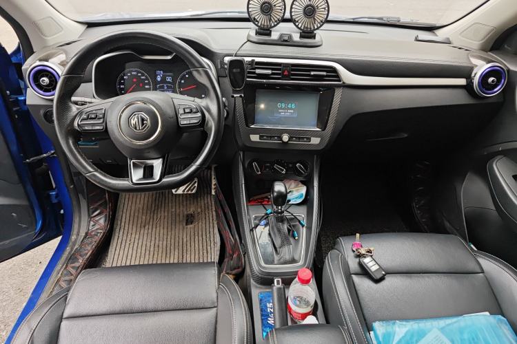 Used MG ZS 2017 1.5L Automatic Luxury Internet Edition Center Console