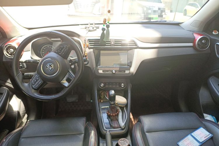 Used MG ZS 2017 16T Automatic Prestige Edition Center Console