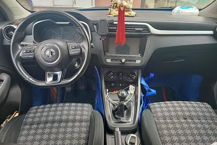 Used MG ZS 2017 1.5L Manual Comfort Edition Center Console