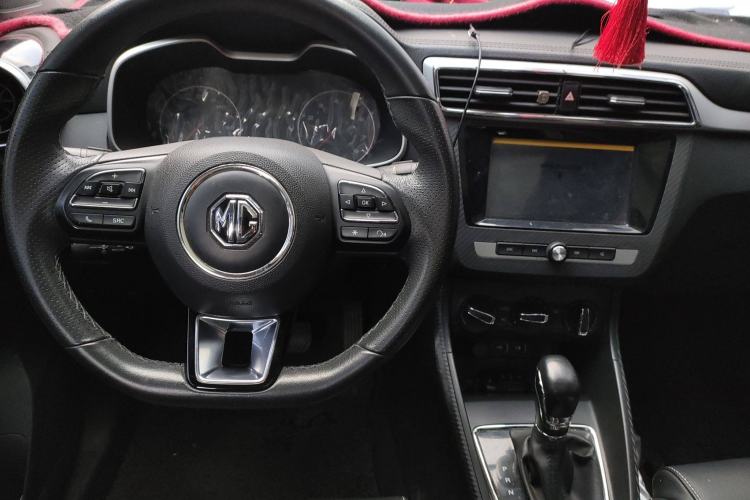 Used MG ZS 2017 1.5L Automatic Luxury Edition Center Console