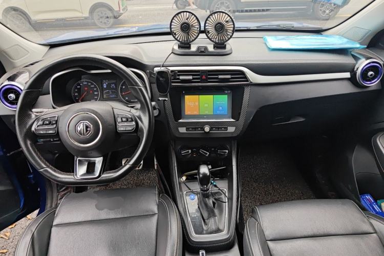 Used MG ZS 2017 1.5L Automatic Luxury Edition Center Console