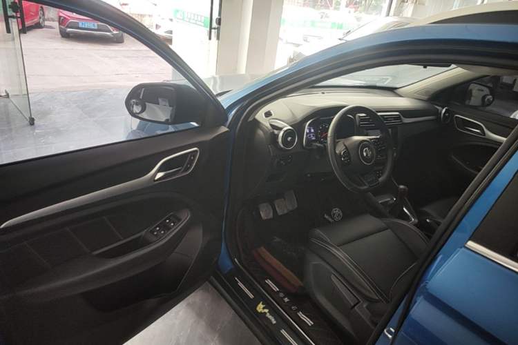 Used MG ZS 2017 1.5L Manual Deluxe Internet Edition Driver Seat