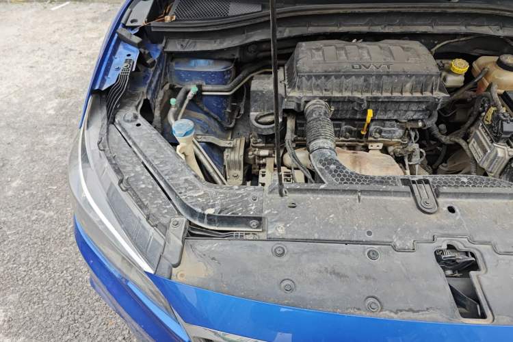 Used MG ZS 2017 1.5L Automatic Luxury Internet Edition Engine Bay Right