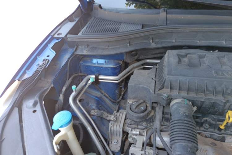 Used MG ZS 2017 1.5L Automatic Luxury Edition Engine Bay Right