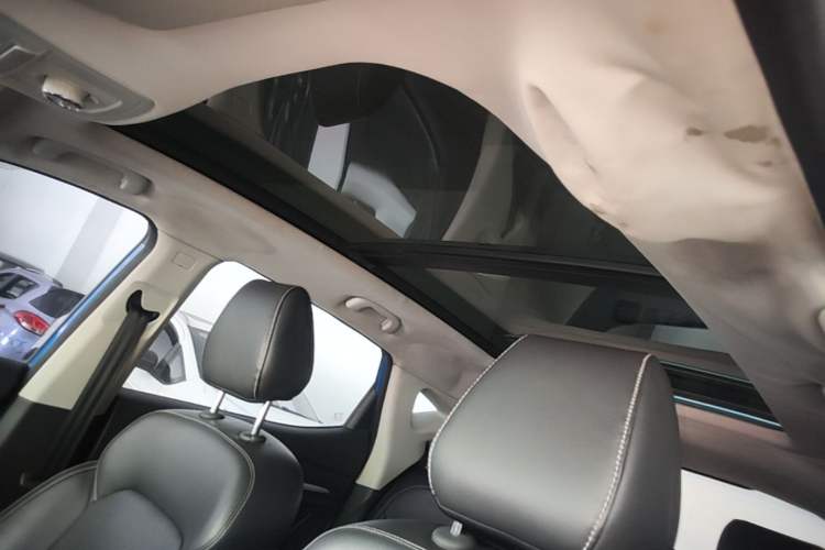 Used MG ZS 2017 1.5L Manual Deluxe Internet Edition Headliner