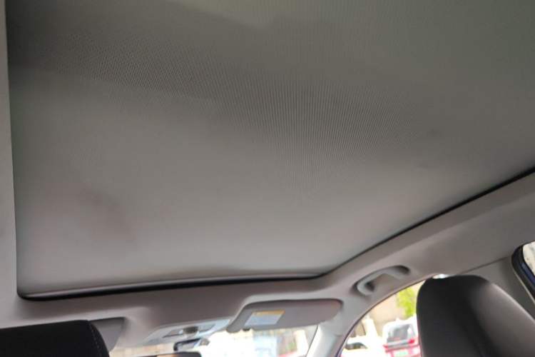 Used MG ZS 2017 1.5L Automatic Luxury Edition Headliner