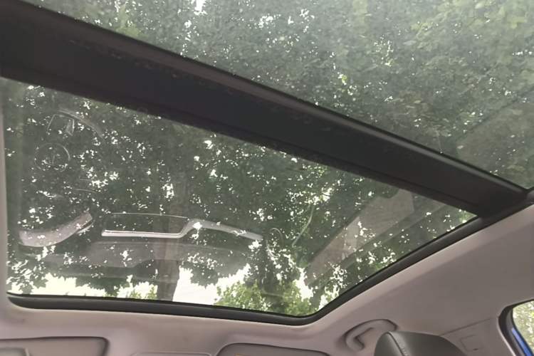 Used MG ZS 2017 1.5L Automatic Luxury Internet Edition Headliner