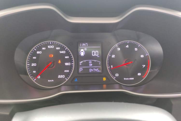 Used MG ZS 2017 1.5L Automatic Luxury Edition Instrument Cluster