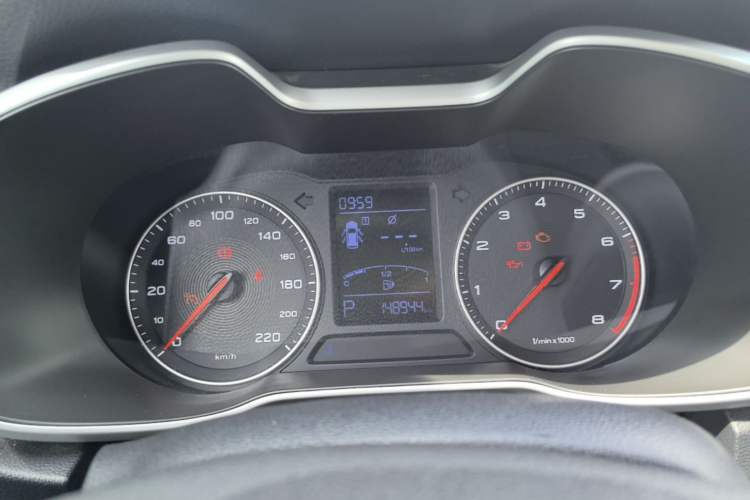 Used MG ZS 2017 1.5L Automatic Luxury Internet Edition Instrument Cluster