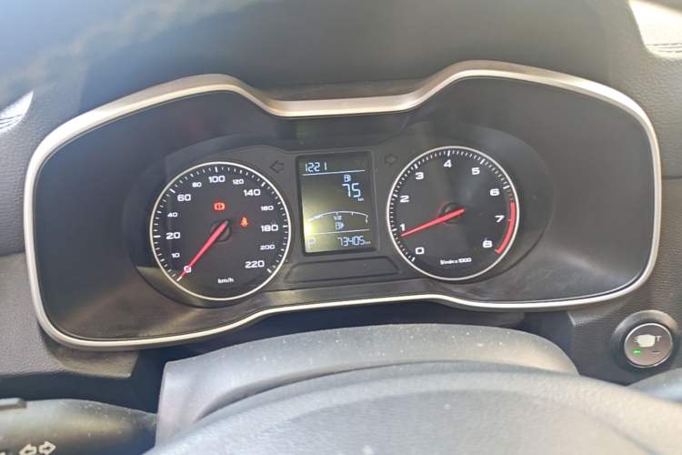 Used MG ZS 2017 1.5L Automatic Luxury Edition Instrument Cluster