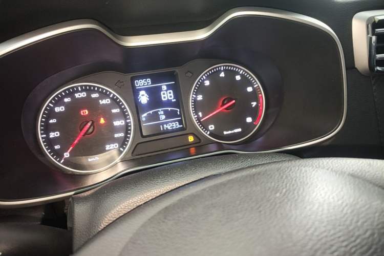 Used MG ZS 2017 1.5L Manual Deluxe Internet Edition Instrument Cluster