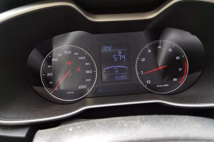 Used MG ZS 2017 1.5L Automatic Elite Edition Instrument Cluster