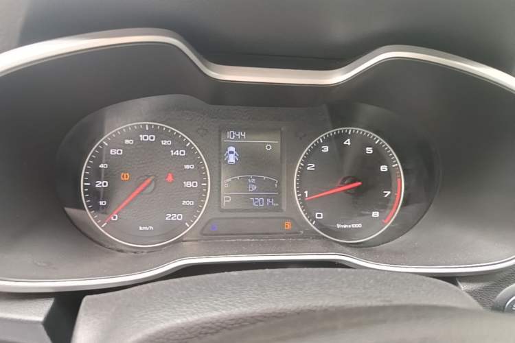 Used MG ZS 2017 1.5L Automatic Luxury Internet Edition Instrument Cluster