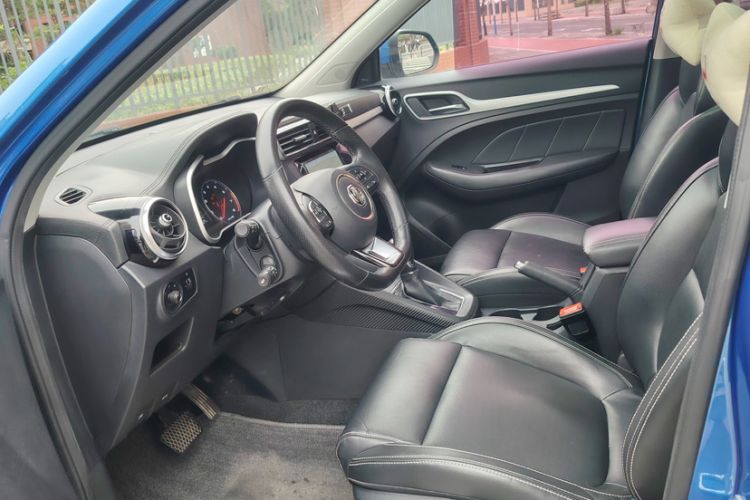 Used MG ZS 2017 1.5L Automatic Luxury Internet Edition Interior 1