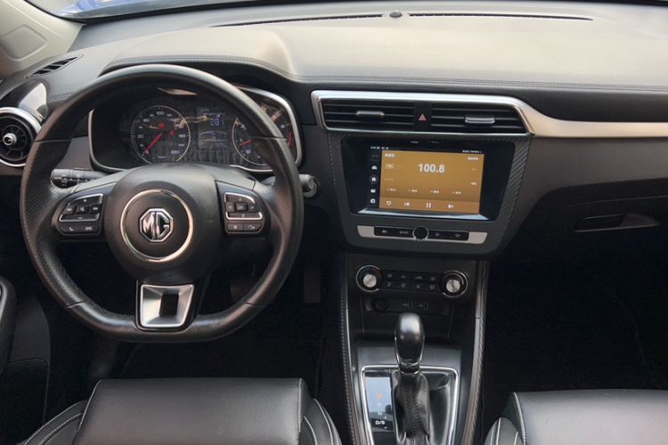 Used MG ZS 2017 1.5L Automatic Luxury Internet Edition Interior 2