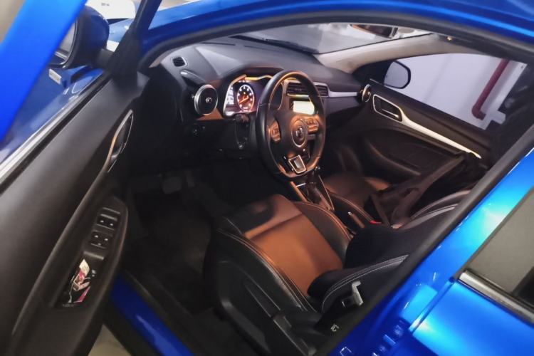 Used MG ZS 2017 1.5L Automatic Luxury Edition Interior 3