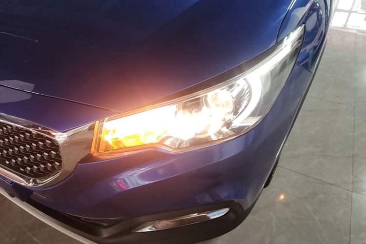 Used MG ZS 2017 1.5L Automatic Luxury Edition Left Front Headlight