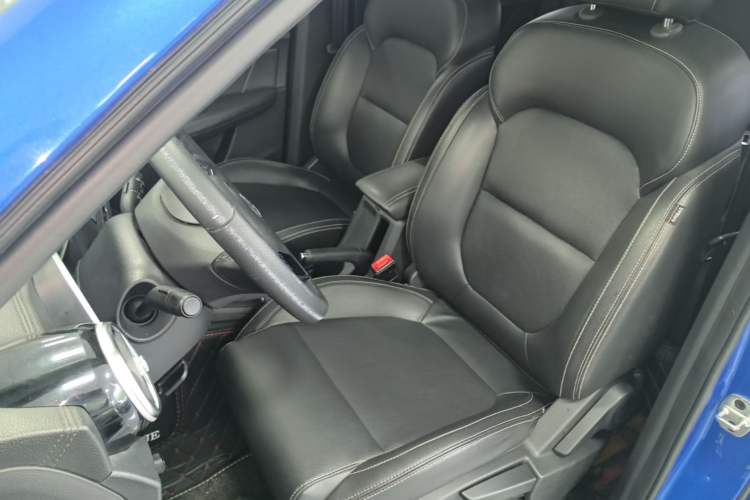 Used MG ZS 2017 1.5L Manual Deluxe Internet Edition Left Front Seat