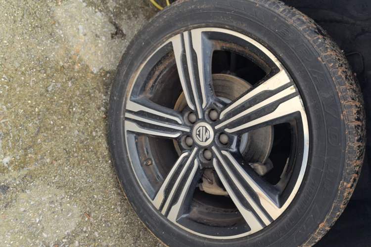 Used MG ZS 2017 1.5L Automatic Luxury Internet Edition Left Front Wheel Hub