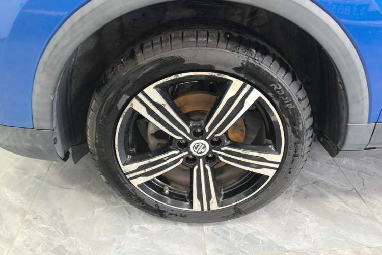 Used MG ZS 2017 1.5L Manual Deluxe Internet Edition Left Front Wheel Hub