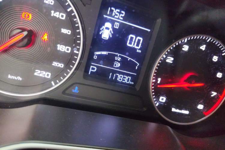 Used MG ZS 2017 1.5L Automatic Luxury Edition Odometer Close Up