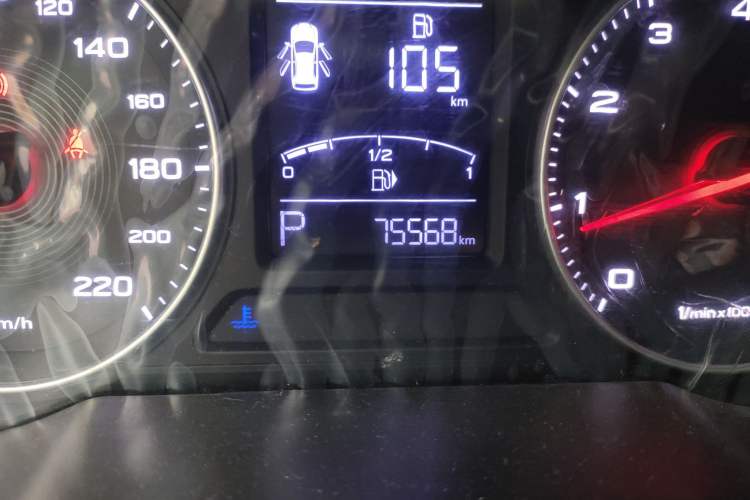 Used MG ZS 2017 1.5L Automatic Luxury Edition Odometer Close Up