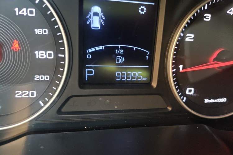 Used MG ZS 2017 16T Automatic Flagship Internet Edition Odometer Close Up