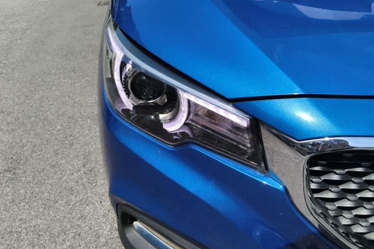Used MG ZS 2017 1.5L Automatic Luxury Edition Right Front Headlight