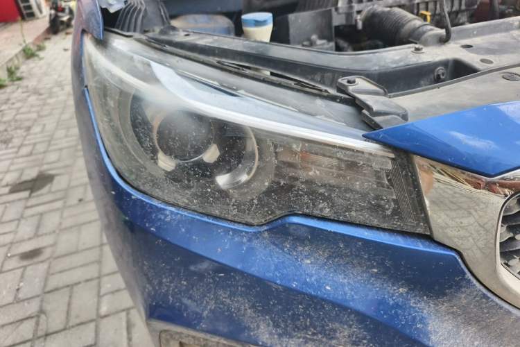 Used MG ZS 2017 1.5L Automatic Luxury Internet Edition Right Front Headlight