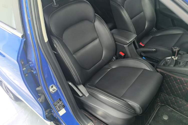 Used MG ZS 2017 1.5L Manual Deluxe Internet Edition Right Front Seat