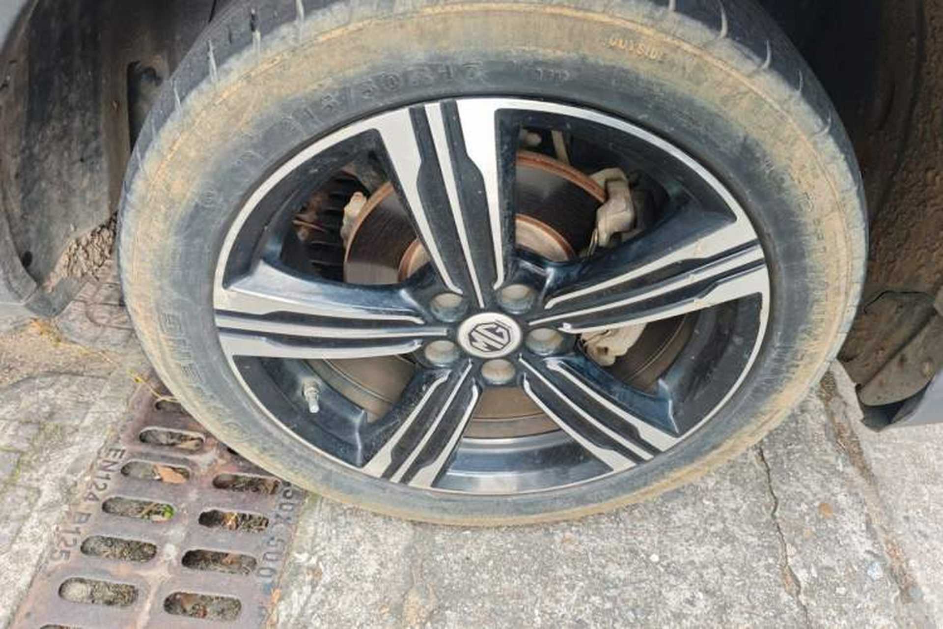 Used MG ZS 2017 1.5L Automatic Luxury Internet Edition Right Front Wheel Hub