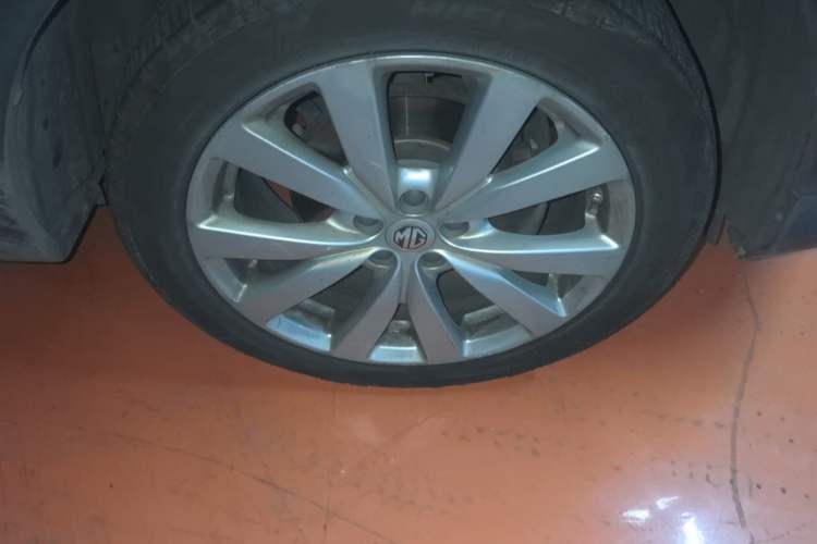 Used MG ZS 2017 1.5L Automatic Luxury Edition Right Front Wheel Hub