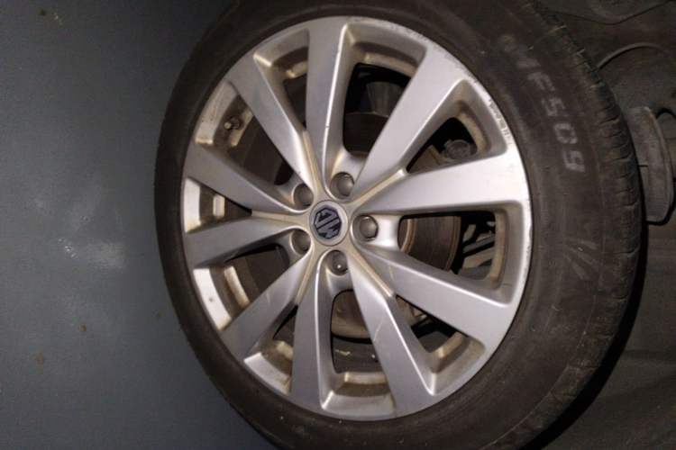 Used MG ZS 2017 1.5L Automatic Luxury Edition Right Front Wheel Hub