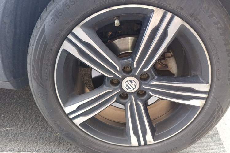 Used MG ZS 2017 16T Automatic Prestige Edition Right Front Wheel Hub