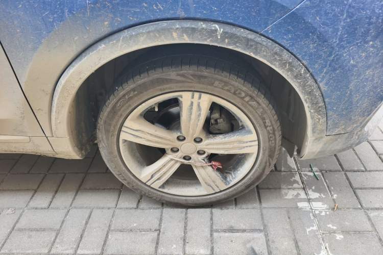Used MG ZS 2017 1.5L Automatic Luxury Internet Edition Right Front Wheel Hub