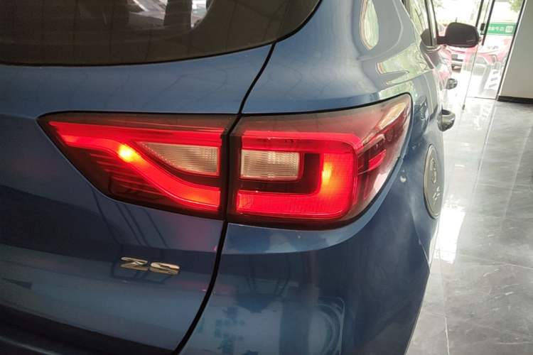 Used MG ZS 2017 1.5L Manual Deluxe Internet Edition Right Rear Taillight