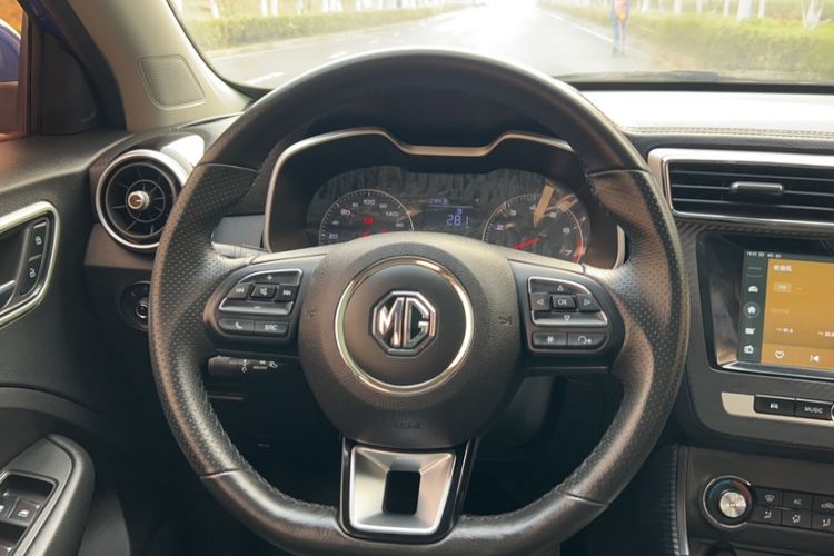 Used MG ZS 2017 1.5L Automatic Luxury Internet Edition Steering Wheel