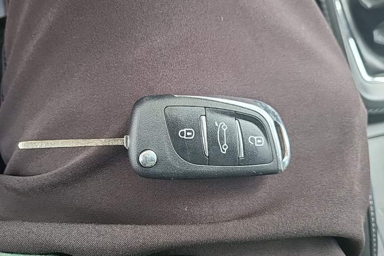 Used MG ZS 2017 1.5L Manual Comfort Edition Vehicle Key