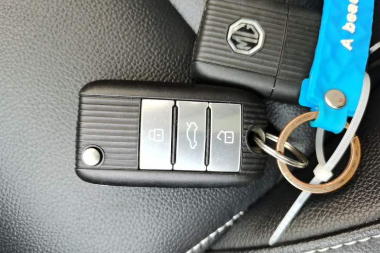Used MG ZS 2017 1.5L Automatic Luxury Internet Edition Vehicle Key