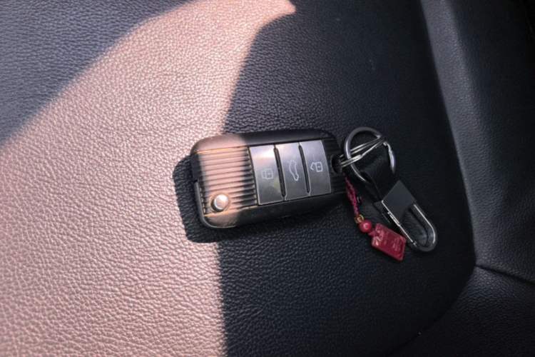 Used MG ZS 2017 16T Automatic Flagship Internet Edition Vehicle Key
