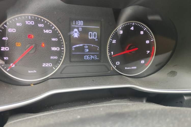Used MG ZS 2017 1.5L Manual Deluxe Internet Edition Odometer Close Up