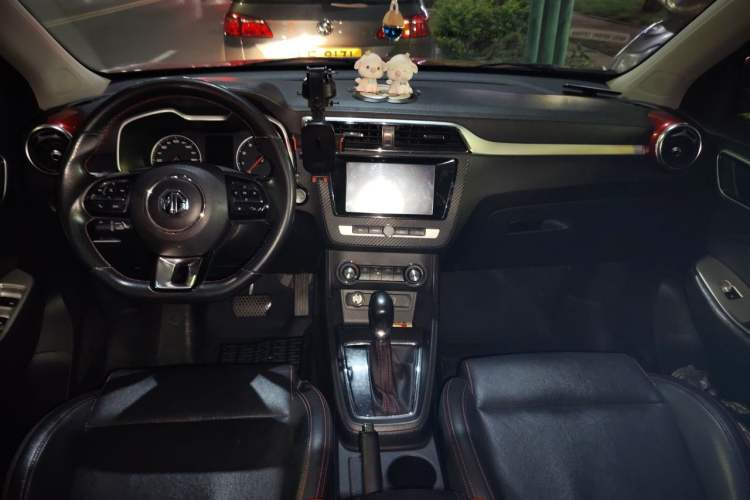 Used MG ZS 2017 16T Automatic Flagship Internet Edition Center Console