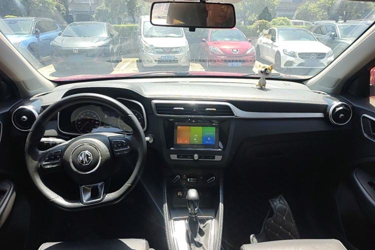Used MG ZS 2017 1.5L Automatic Luxury Edition Center Console