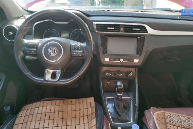 Used MG ZS 2017 1.5L Automatic Elite Edition Center Console