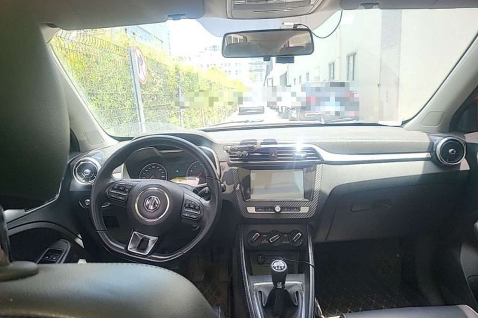Used MG ZS 2017 1.5L Manual Luxury Edition Center Console