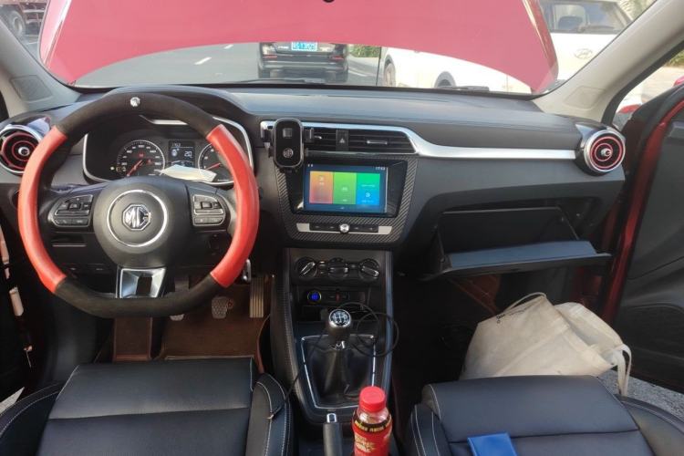 Used MG ZS 2017 1.5L Manual Elite Edition Center Console