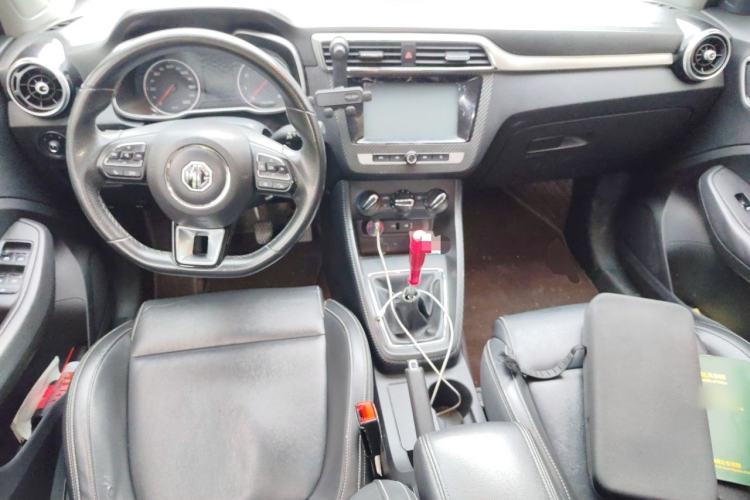 Used MG ZS 2017 1.5L Manual Elite Edition Center Console