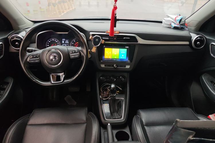 Used MG ZS 2017 1.5L Automatic Luxury Edition Center Console