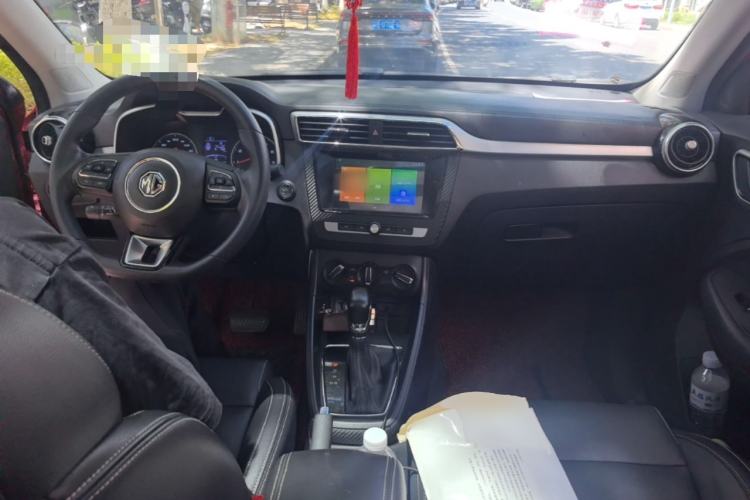 Used MG ZS 2017 1.5L Automatic Luxury Edition Center Console